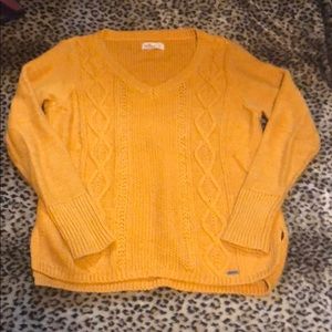 Used sweaters by hollister size L